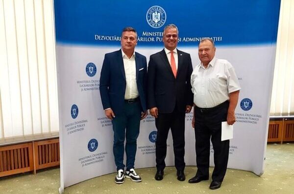 S-a semnat contractul pentru „Înființarea sistemului de distribuție de gaze naturale în comuna Roseți”
