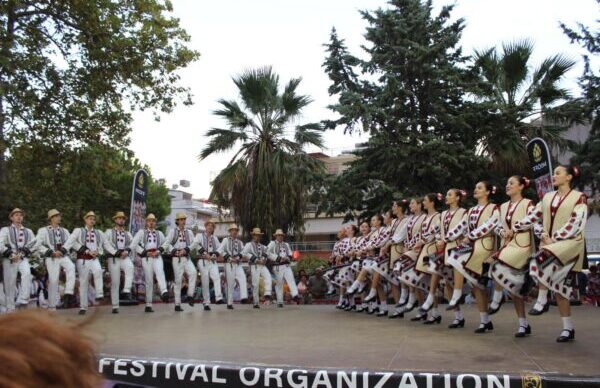 Ansamblul folcloric Bărăganul a participat la festivalul internațional „Festival Days in Greece”