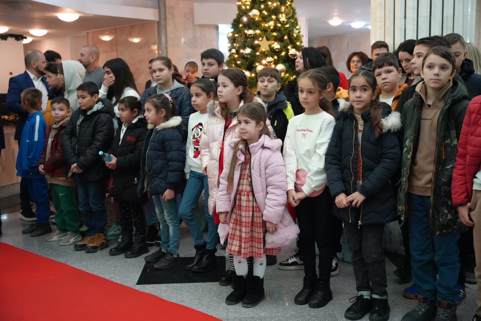 Bucurii copiilor din județul Călărași prin evenimentul „Moș Nicolae vine la copiii fără ghetuțe”