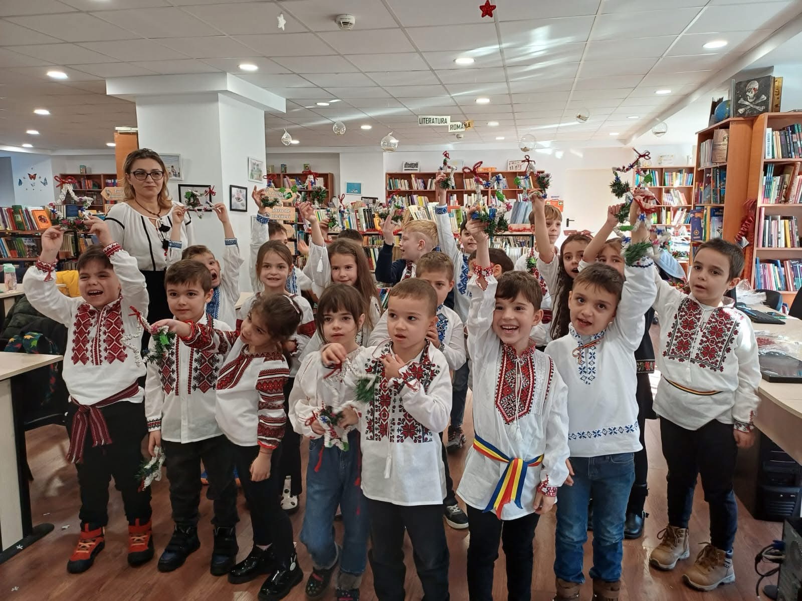 Atelierele lui Moș Crăciun au adus magie și creativitate la Biblioteca Județeană Călărași