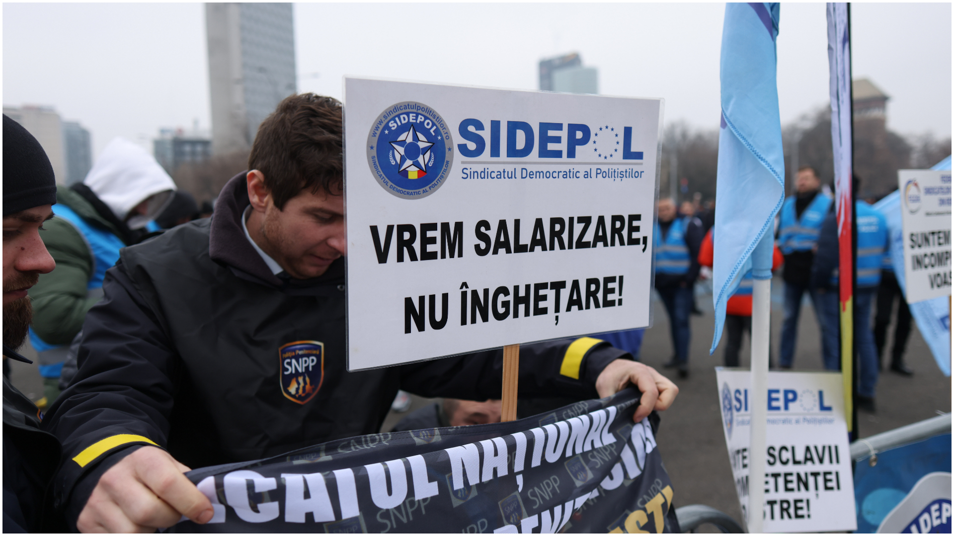 Protest tacit al polițiștilor din Călărași în semn de solidaritate pentru colegii din Ialomița