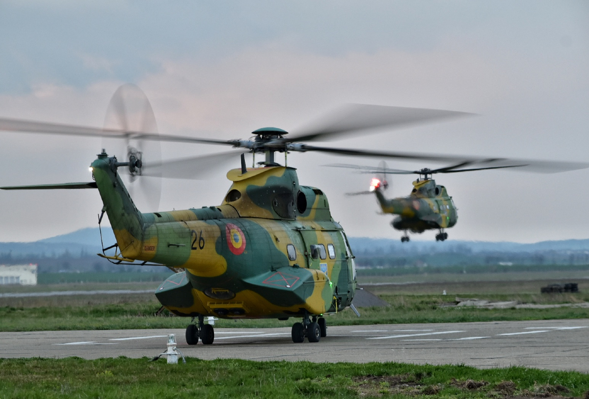 Detașamentul de elicoptere IAR-330, pregătit pentru misiunea „EUFOR ALTHEA” în Bosnia și Herțegovina