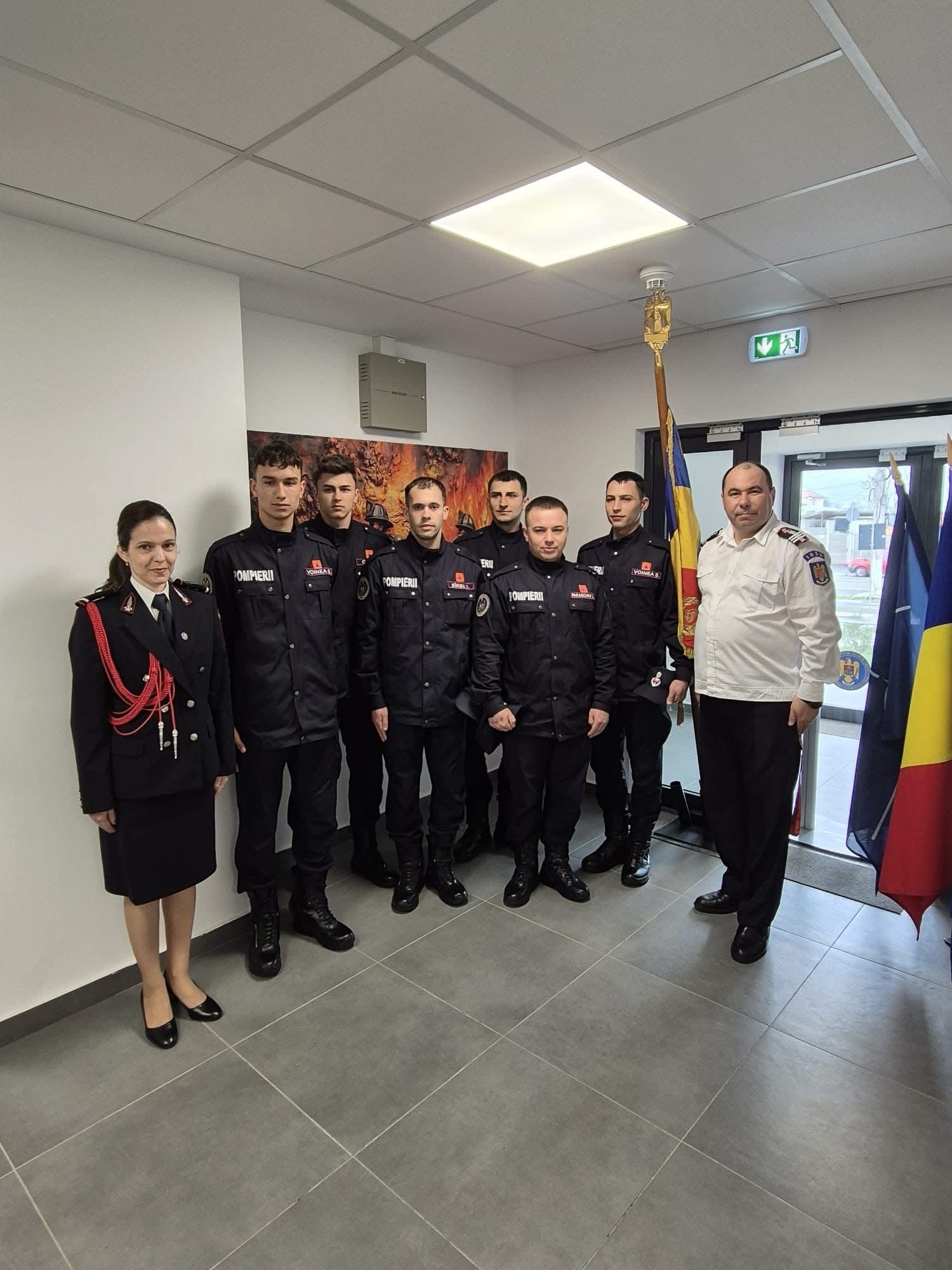 Șase noi soldați au depus Jurământul de Credință pe Drapelul de Luptă al pompierilor din Dragalina