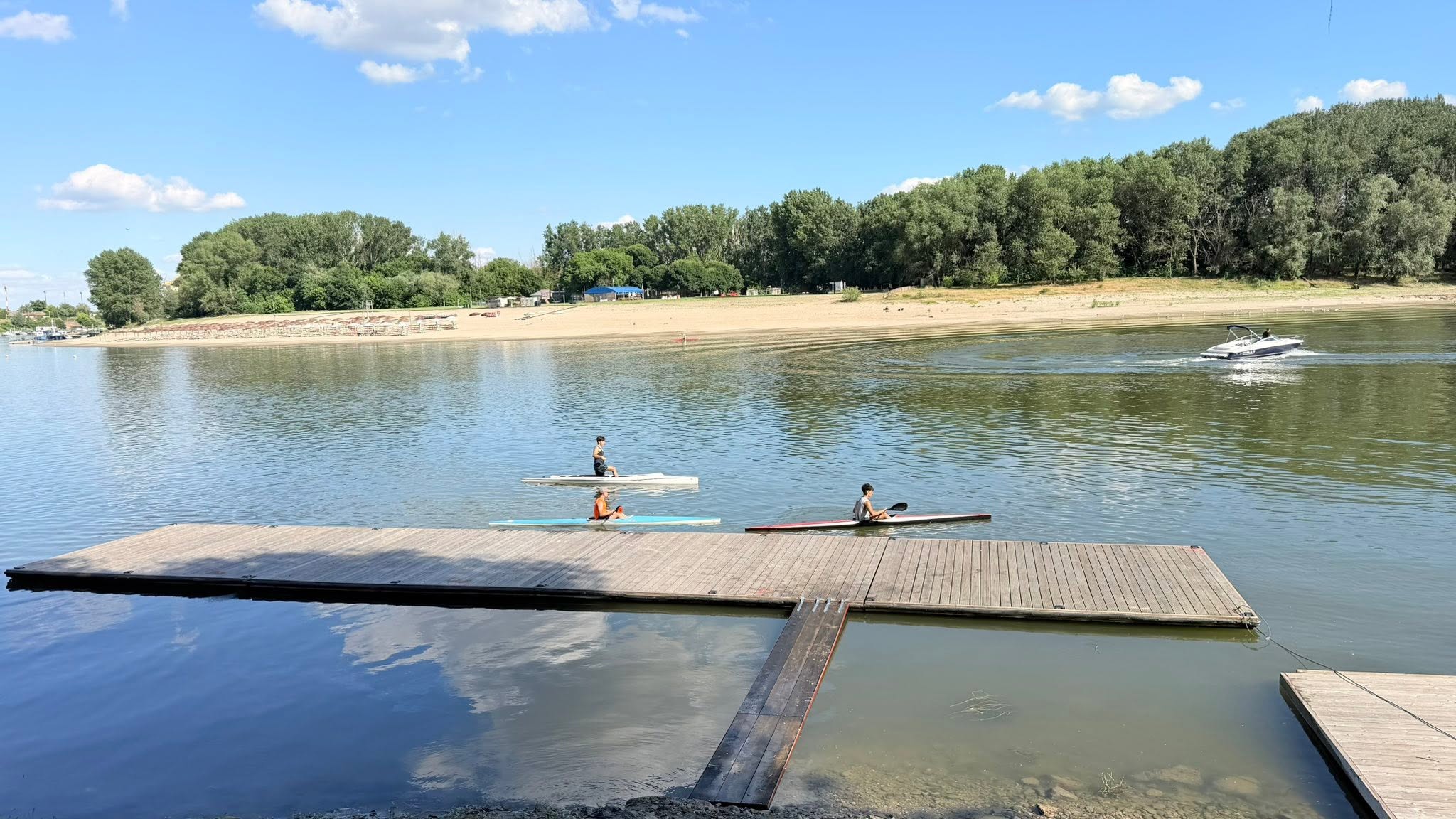Promisiune îndeplinită pentru sportivii CSM Călărași: un nou ponton modern pentru canotaj și kaiac-canoe