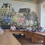 GHIOCEI, CRAVATE ȘIMIROS DE PARCHET CERUIT: Cum arăta prima zi de școală în anii ’90